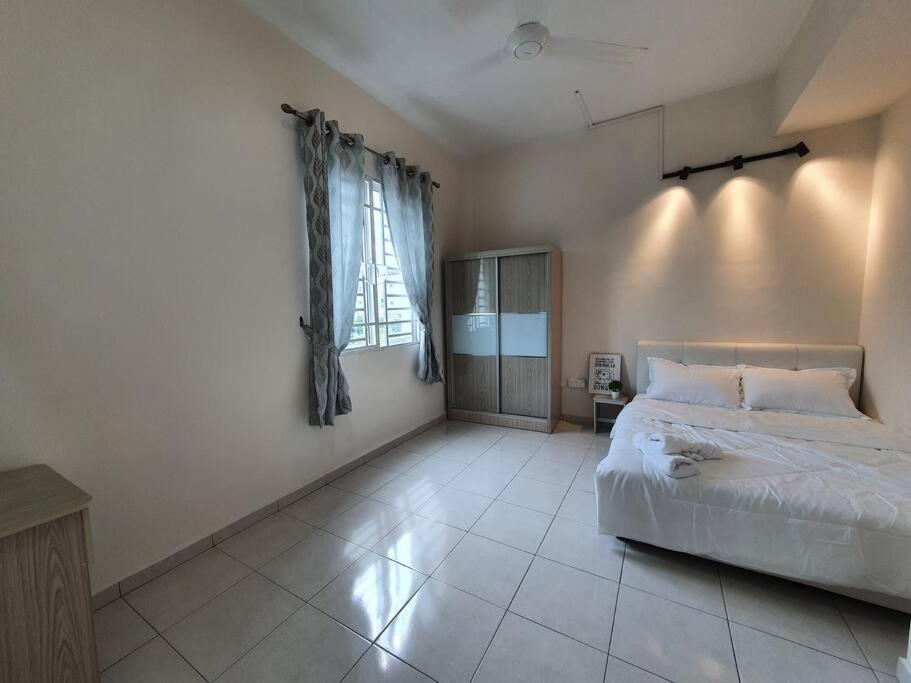 3Storey House 13Pax Family Suite Bayan Lepas Dış mekan fotoğraf