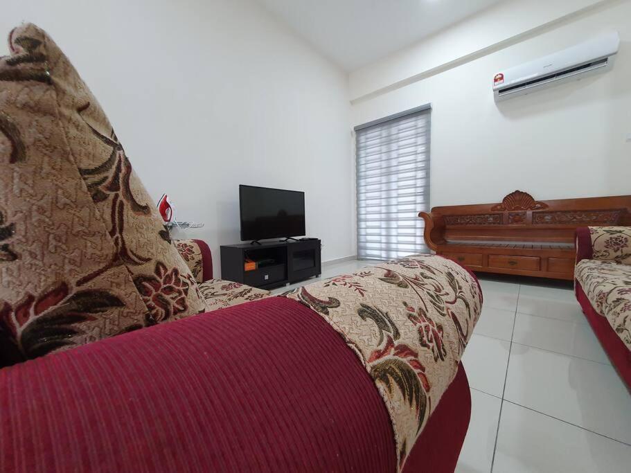 3Storey House 13Pax Family Suite Bayan Lepas Dış mekan fotoğraf